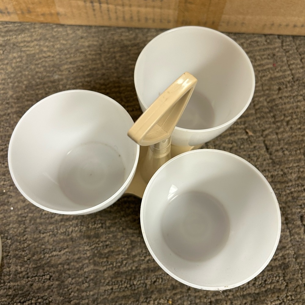 Tupperware Cream Spice Condiment Containers Set - Picture 2 of 3
